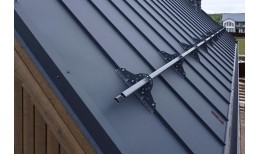 Снегозадержатель для фальцевой кровли Grand Line RAL 7024 1м