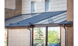 Фальц двойной стоячий Grand Line 0,5 Satin с пленкой на замках RAL 7024 мокрый асфальт