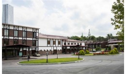 Кликфальц Grand Line 0,5 Satin Matt с пленкой на замках RAL 3005 красное вино